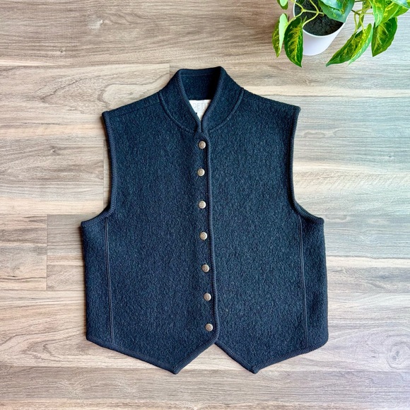 Minimalist Classic 100% Wool Petite Button Front Vest - Picture 2 of 10